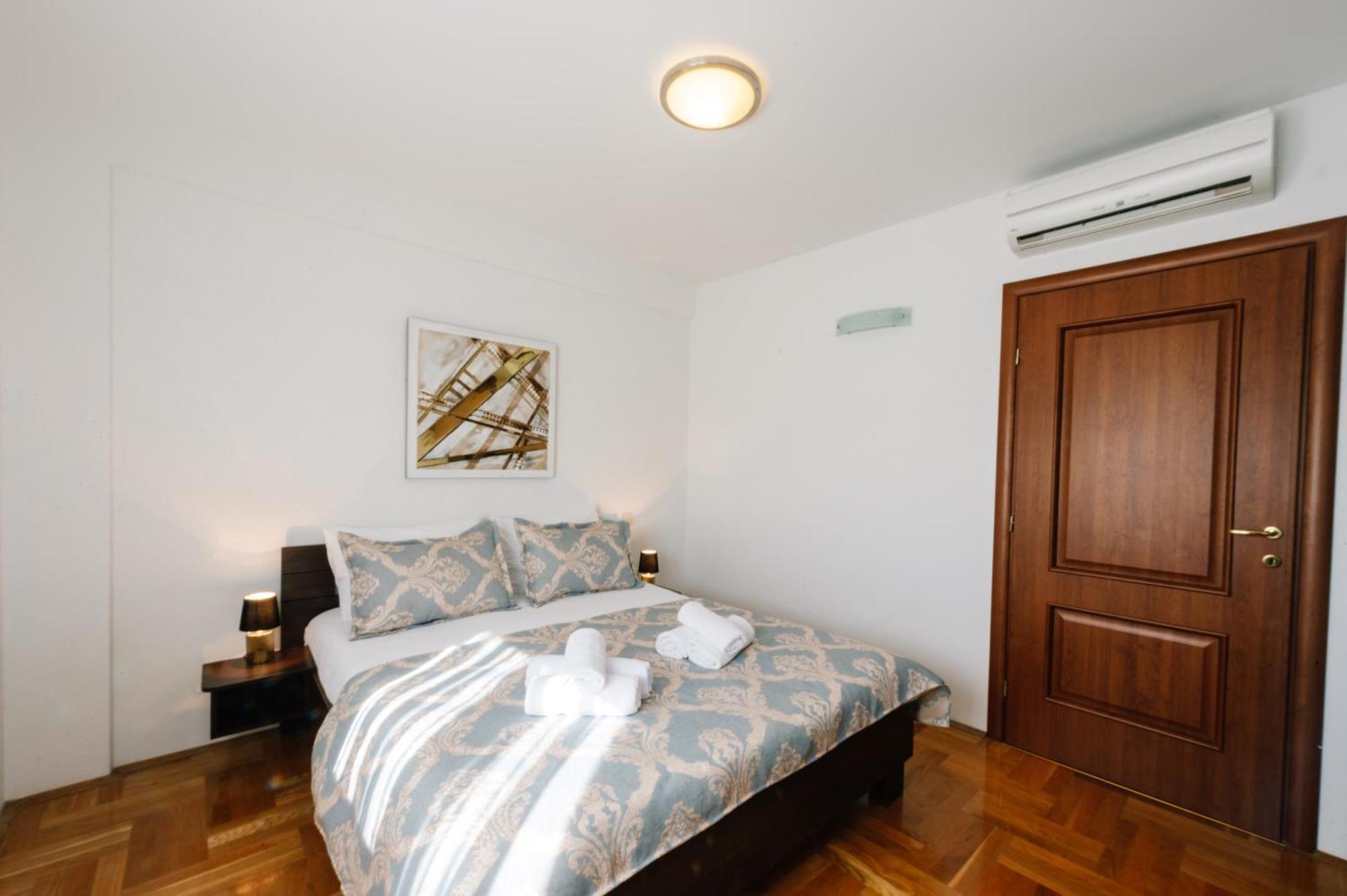 Irish House Medugorje Aparthotel Rum bild